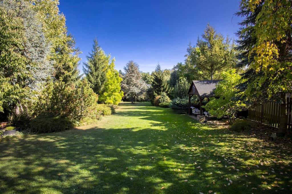 7 Bedroom Secluded Villa Close To Prague Říčany المظهر الخارجي الصورة