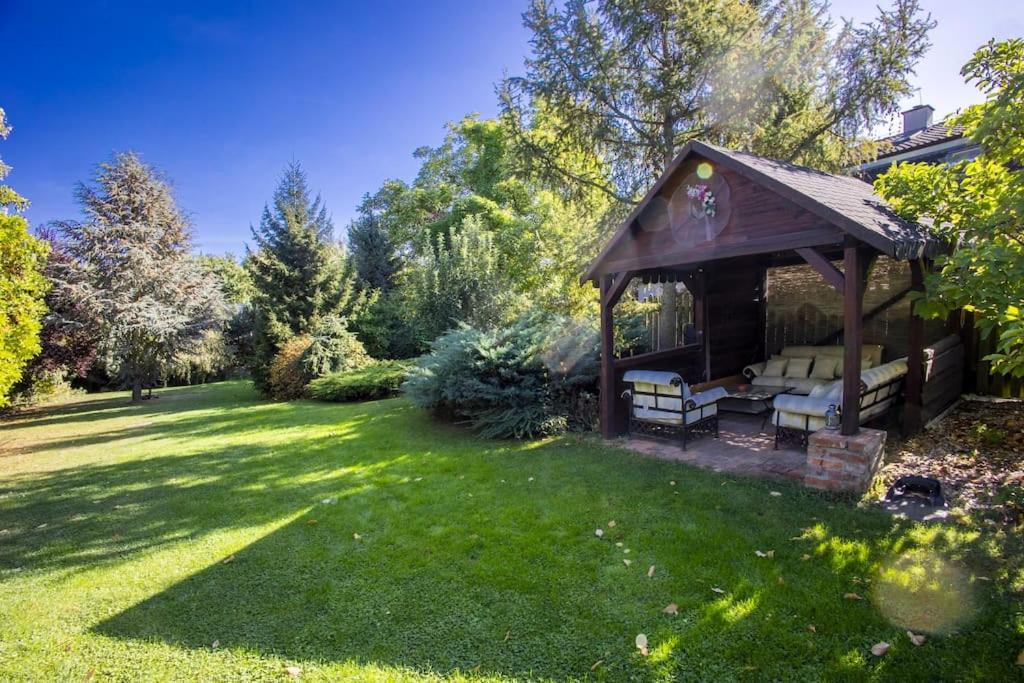7 Bedroom Secluded Villa Close To Prague Říčany المظهر الخارجي الصورة