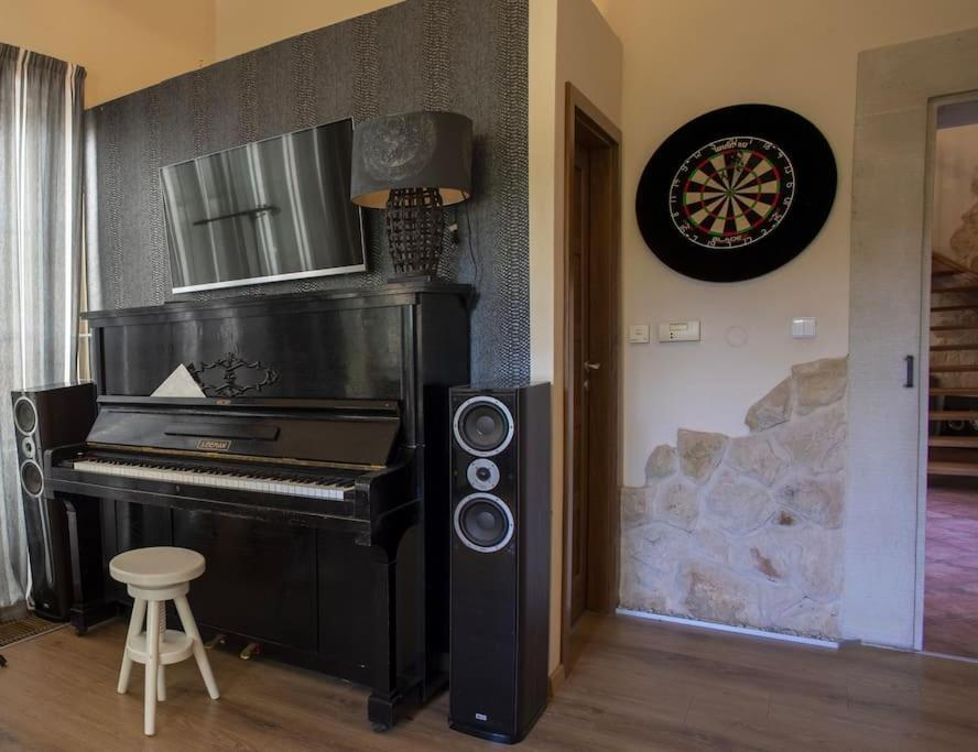 7 Bedroom Secluded Villa Close To Prague Říčany المظهر الخارجي الصورة